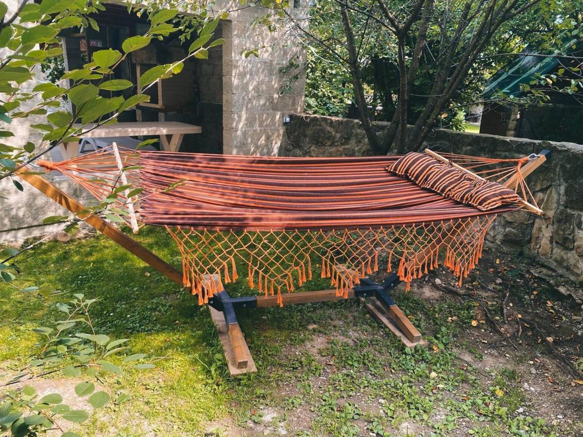 Кам'Яний Двір Mykulychyn Bagian luar foto
